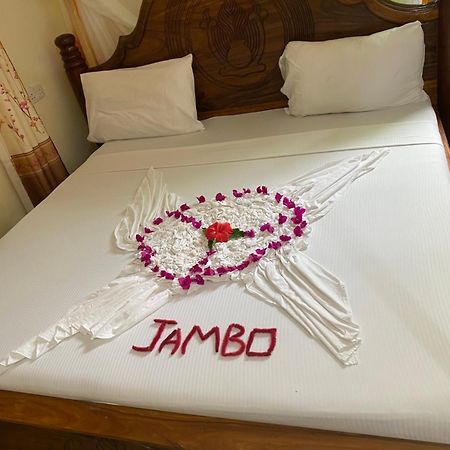 Falcon House Kendwa Bed and Breakfast Εξωτερικό φωτογραφία