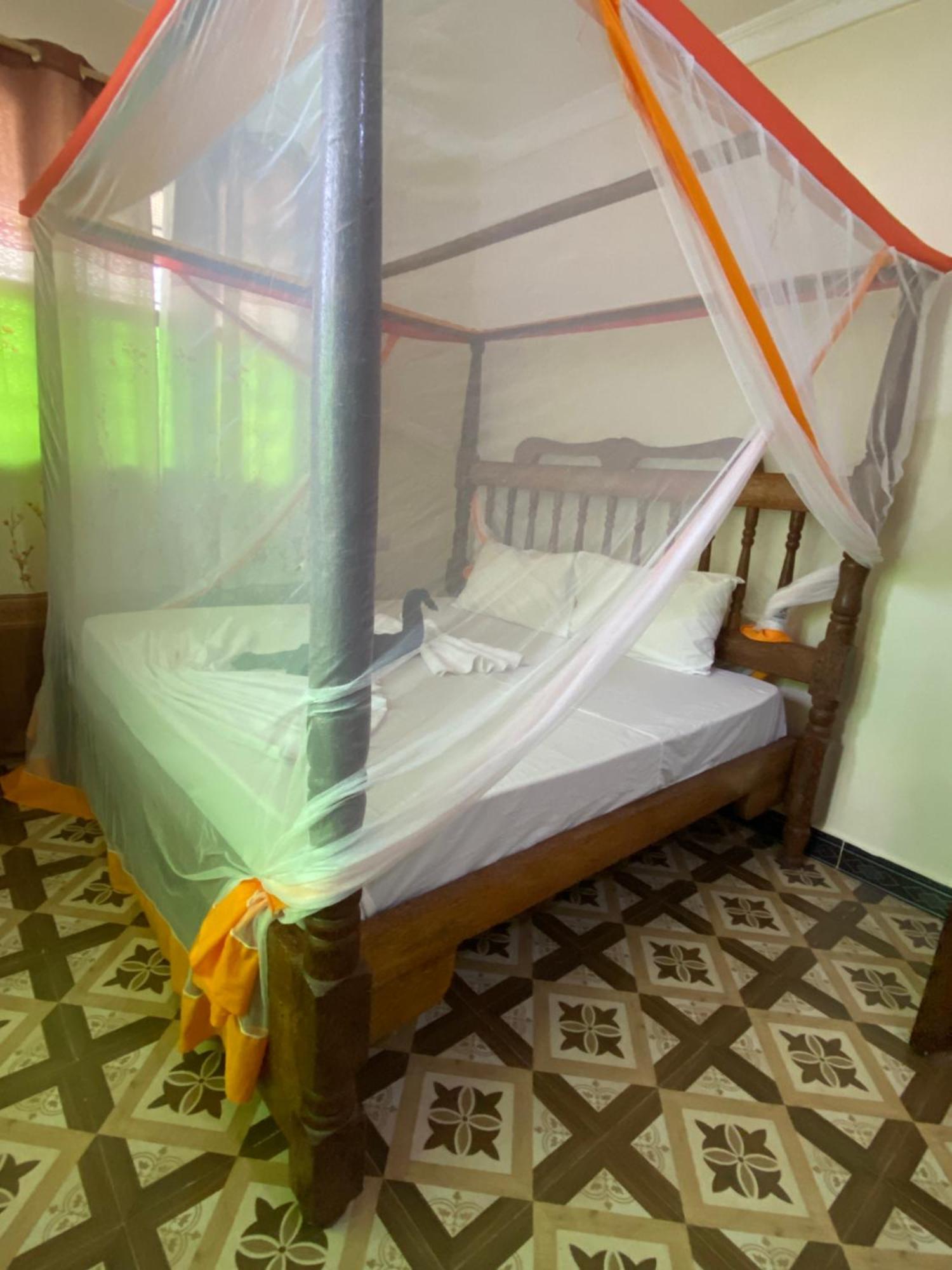 Falcon House Kendwa Bed and Breakfast Εξωτερικό φωτογραφία