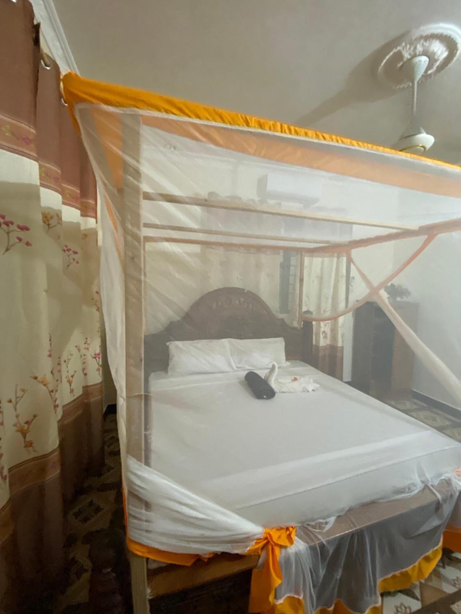 Falcon House Kendwa Bed and Breakfast Εξωτερικό φωτογραφία