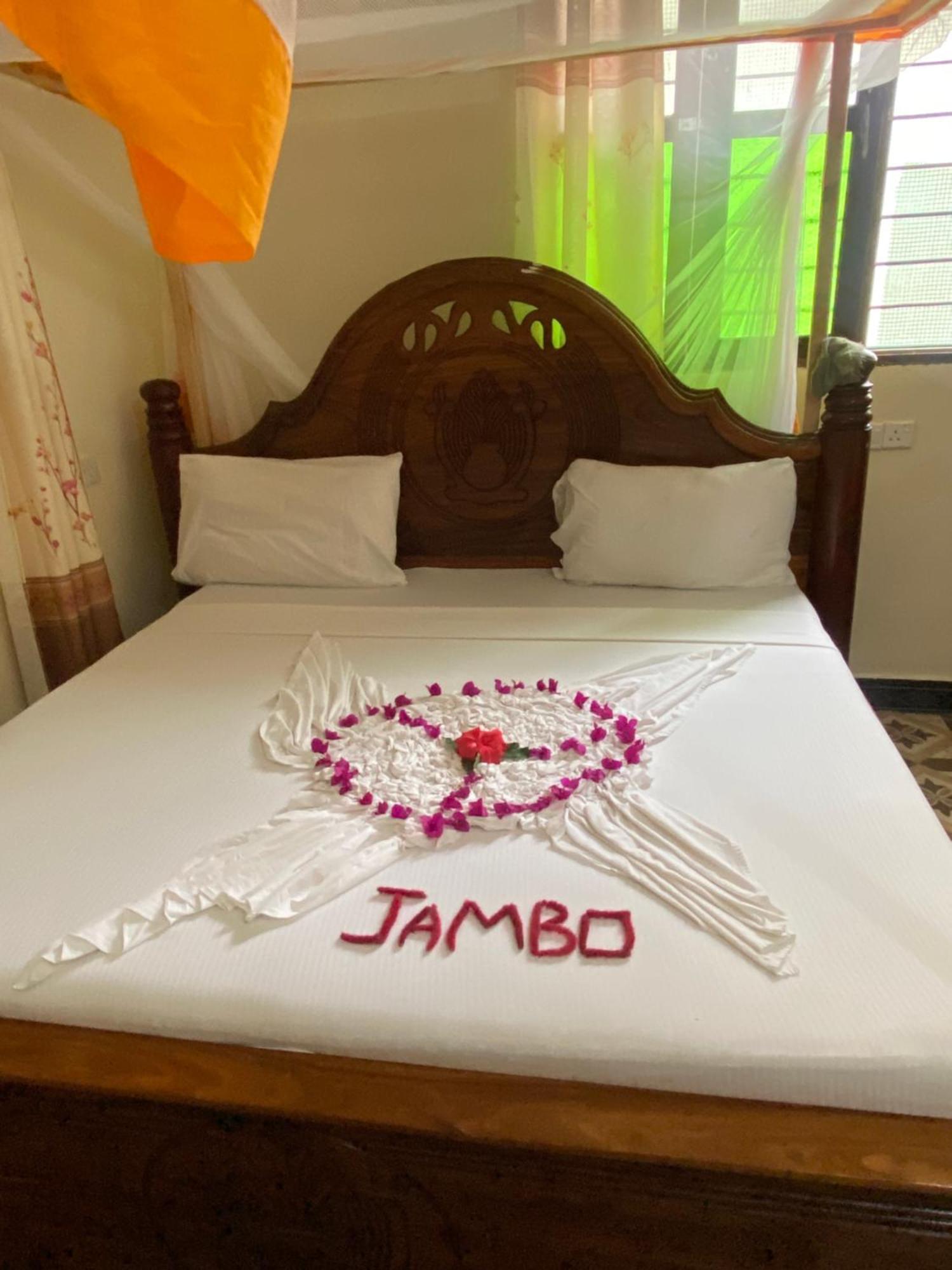 Falcon House Kendwa Bed and Breakfast Εξωτερικό φωτογραφία